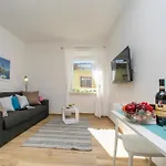 Nido Sui Tetti Di Riva Del Garda - Happy Rentals