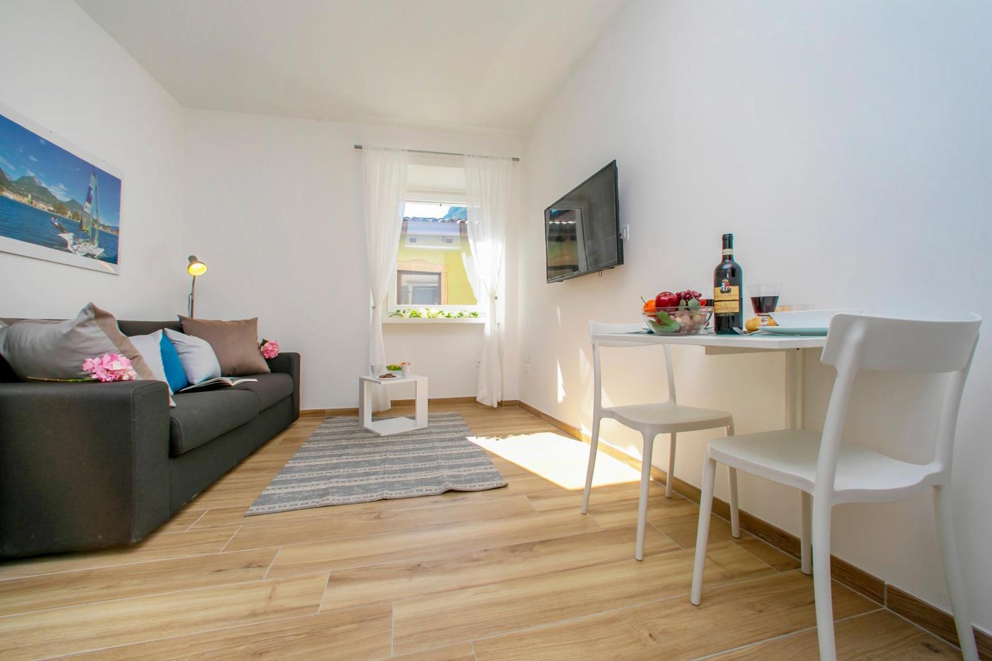 Apartment Nido Sui Tetti Di - Happy *